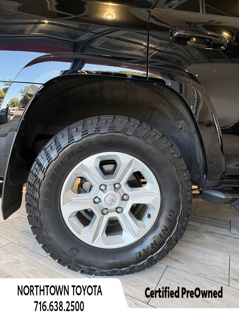 Used 2023 Toyota 4Runner SR5 Premium w/ Moonroof Package AWD/4WD image 11