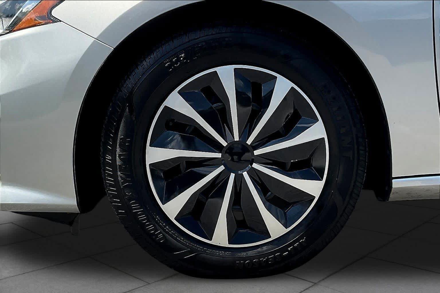 Used 2019 Nissan Altima 2.5 S FWD image 11