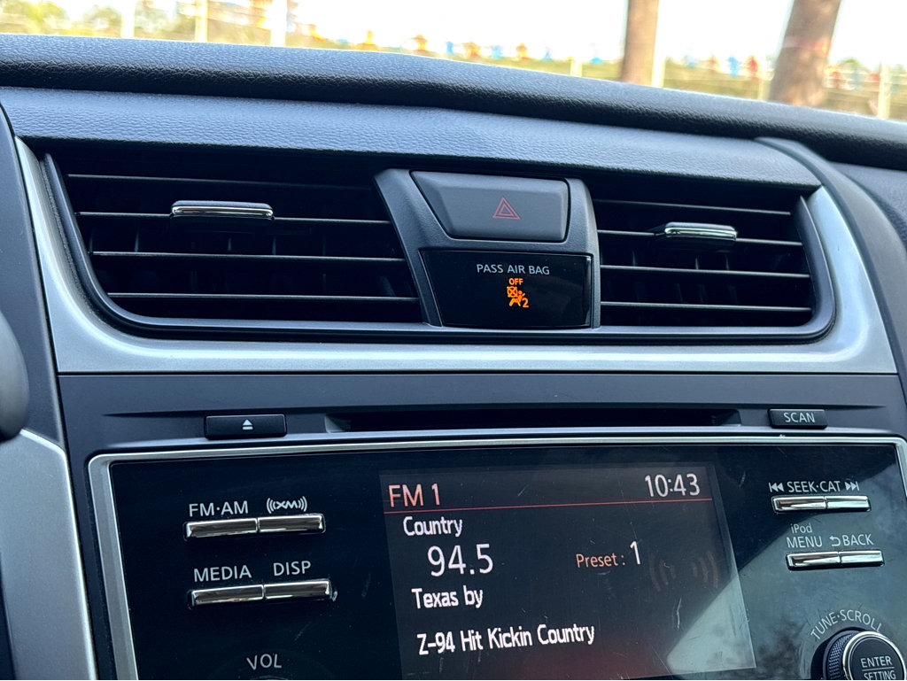 Used 2017 Nissan Altima 2.5 SL w/ Moonroof Package image 6