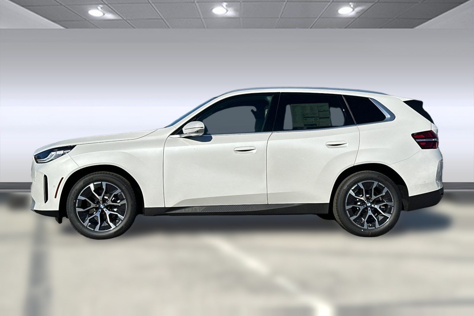 Used 2026 BMW X3 xDrive30i w/ Premium Package AWD/4WD image 2