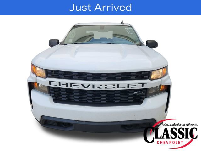 Used 2021 Chevrolet Silverado 1500 Custom w/ LPO, Blackout Package AWD/4WD image 3