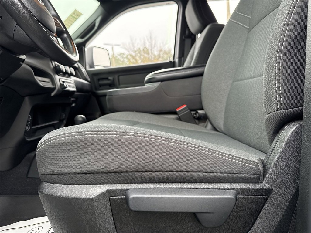 Used 2024 RAM 3500 Tradesman w/ Chrome Appearance Group image 12