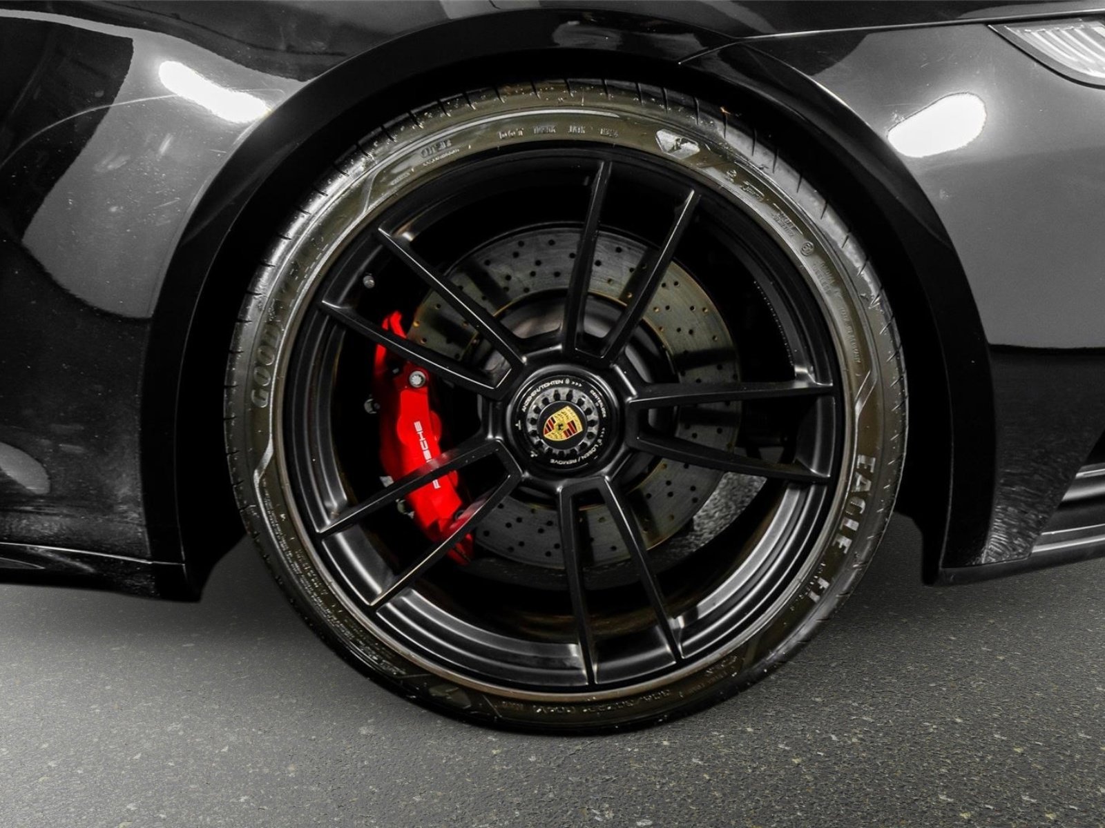 Used 2024 Porsche 911 Targa 4 GTS image 18