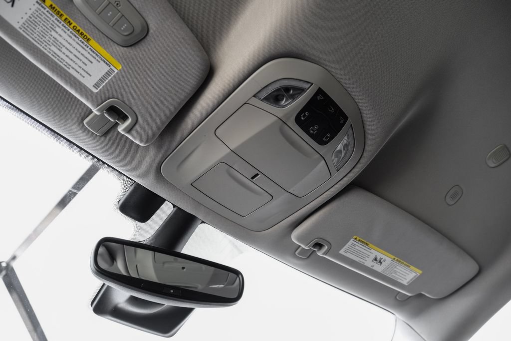 Used 2021 Chrysler Pacifica Touring-L FWD image 27