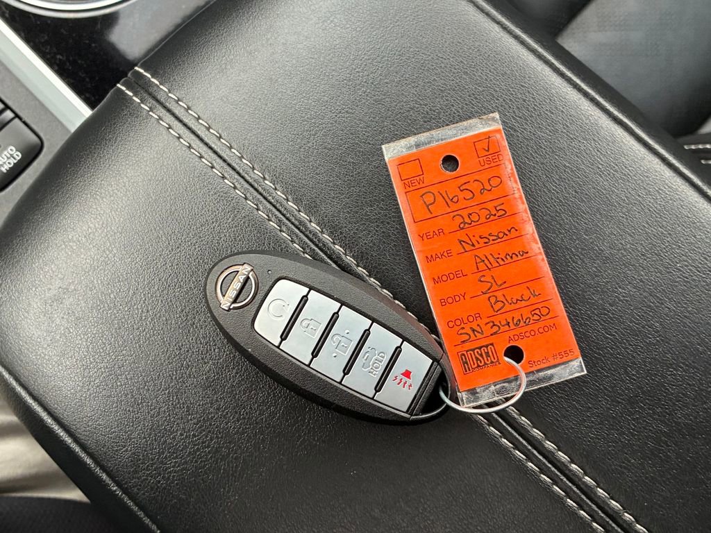 Used 2025 Nissan Altima 2.5 SL FWD image 26