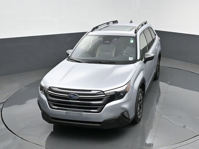 Used 2025 Subaru Forester Premium image 21