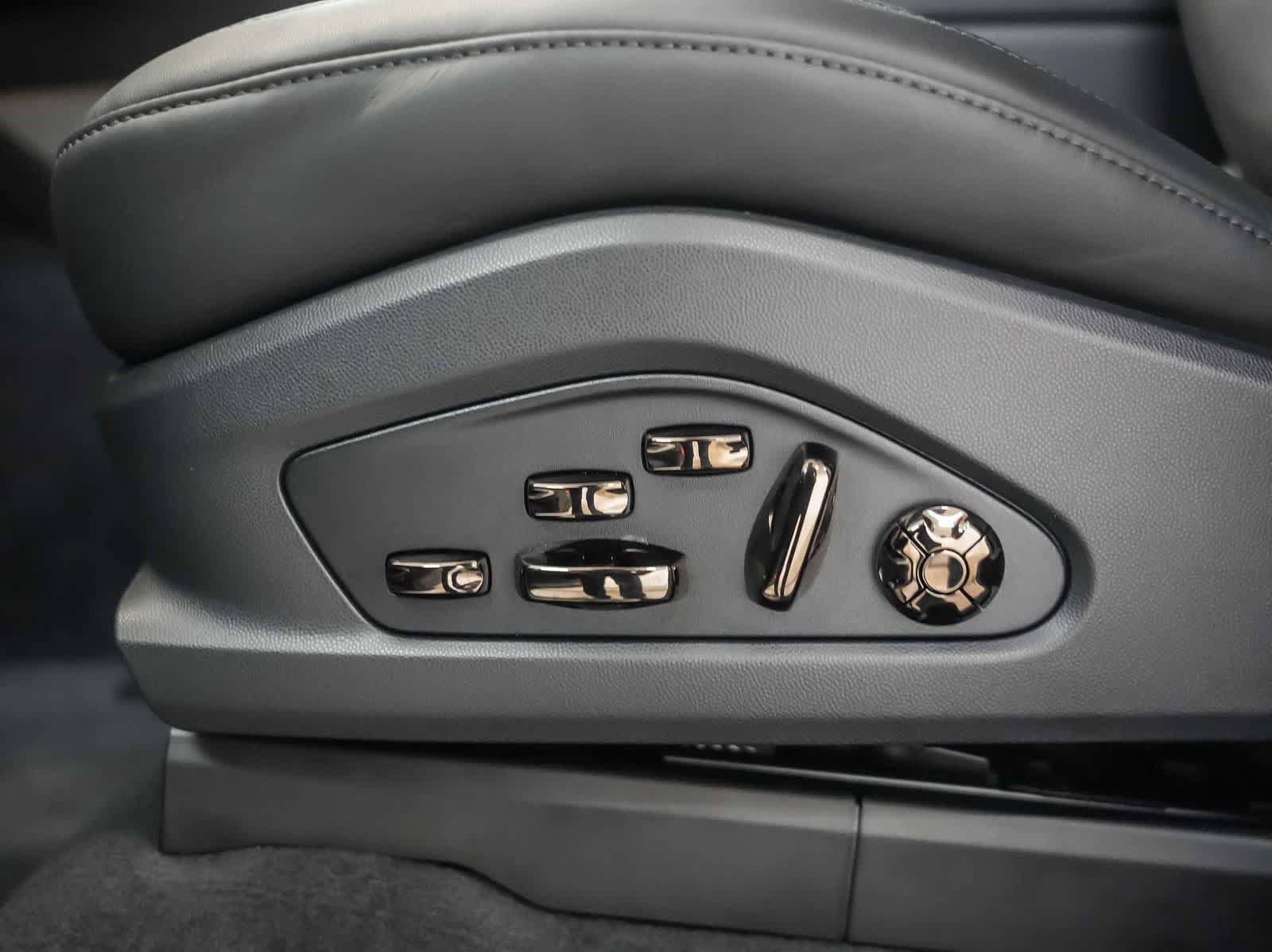New 2026 Porsche Cayenne Electric AWD/4WD image 24