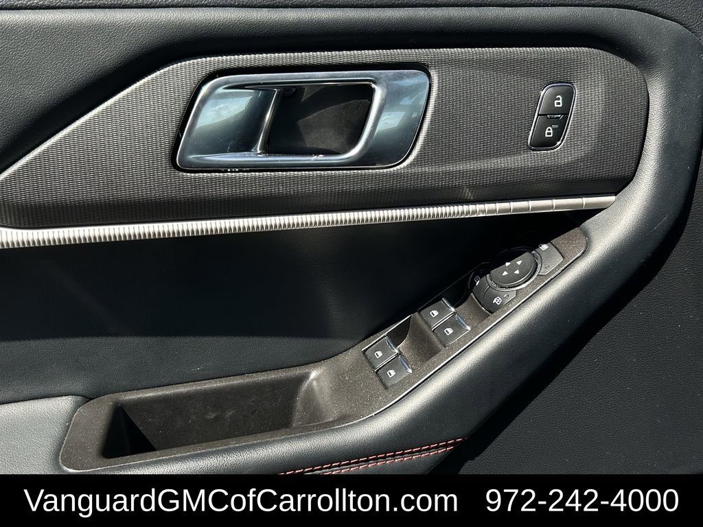 Used 2025 Ford Explorer ST-Line w/ ST-Line Street Pack AWD/4WD image 26