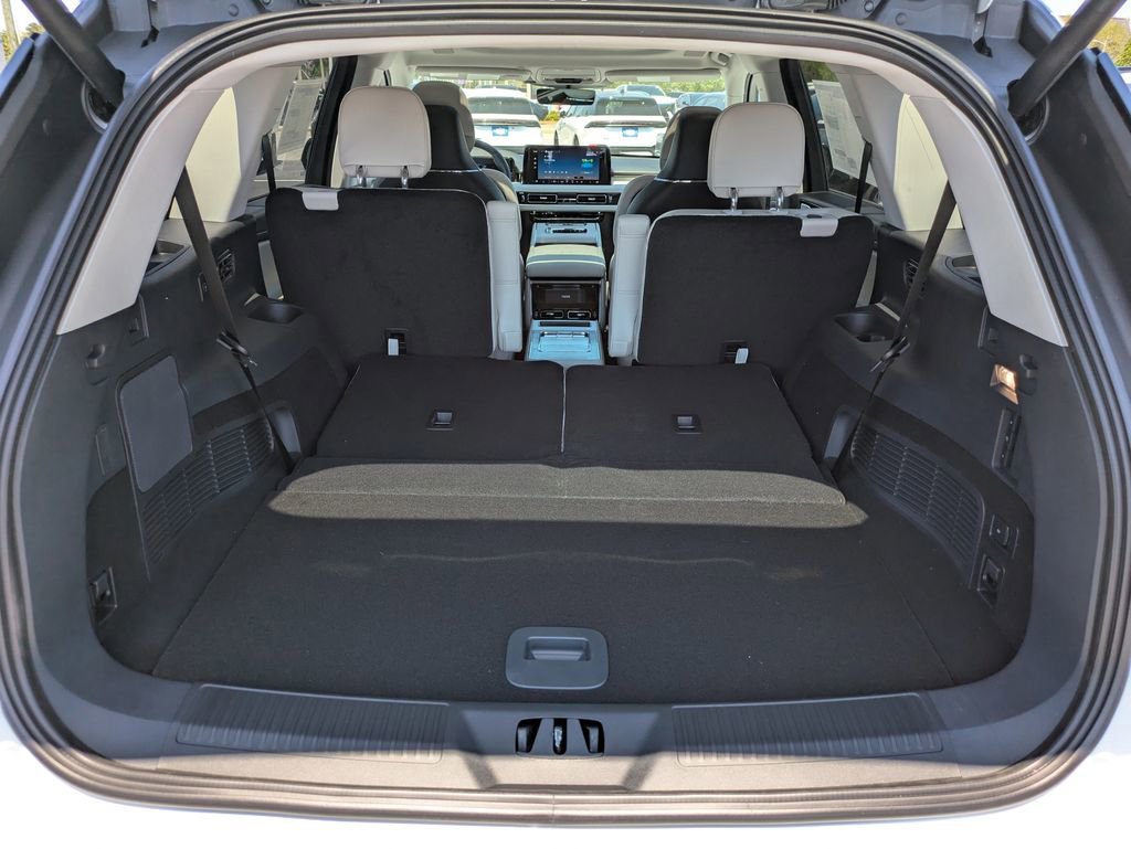 New 2026 Lincoln Aviator Reserve RWD image 13