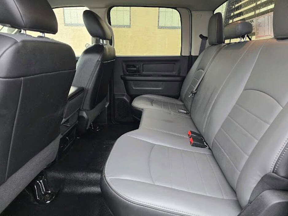 Used 2022 RAM 1500 Tradesman w/ Chrome Appearance Group image 14