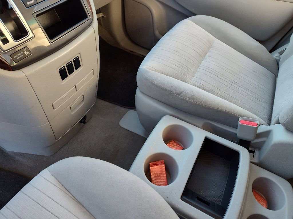 Used 2016 Nissan Quest SV image 21