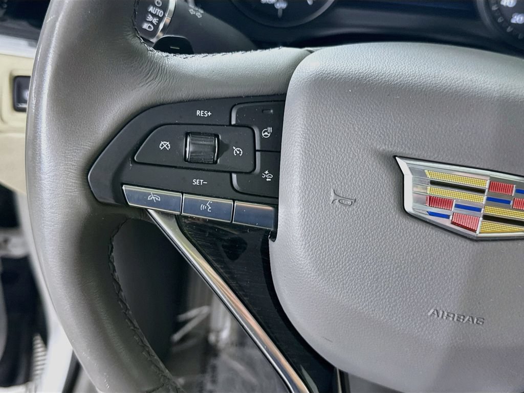 Used 2020 Cadillac XT6 Premium Luxury AWD/4WD image 23