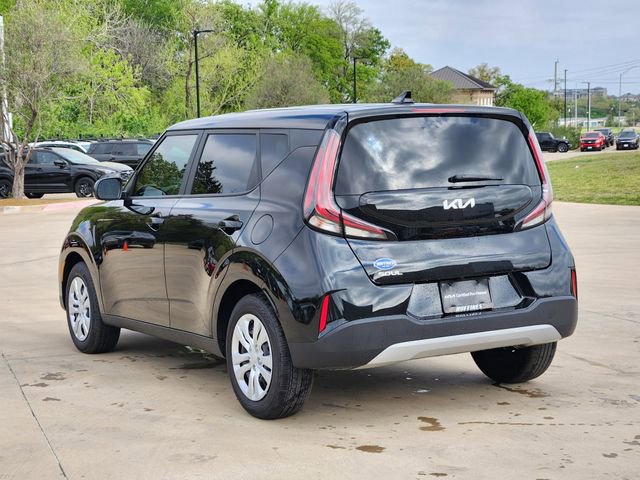 Certified 2025 Kia Soul LX FWD image 5