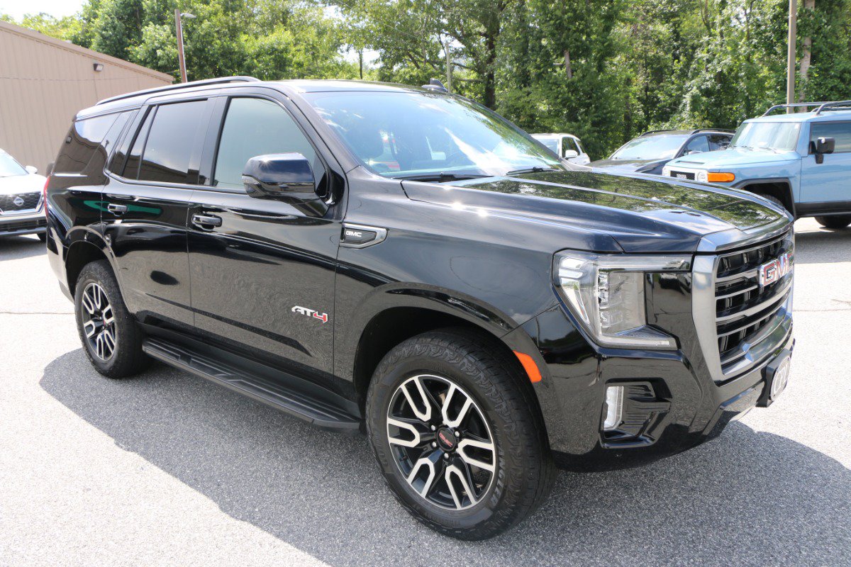 Used 2024 GMC Yukon AT4 w/ Technology Package AWD/4WD image 10