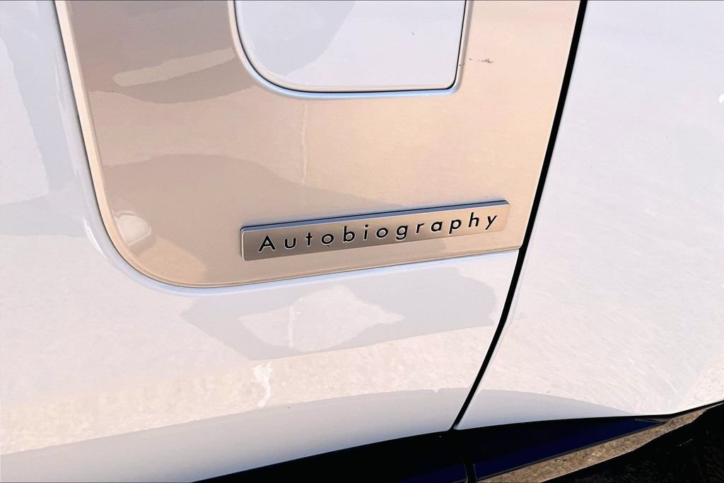 Used 2023 Land Rover Range Rover Autobiography AWD/4WD image 31