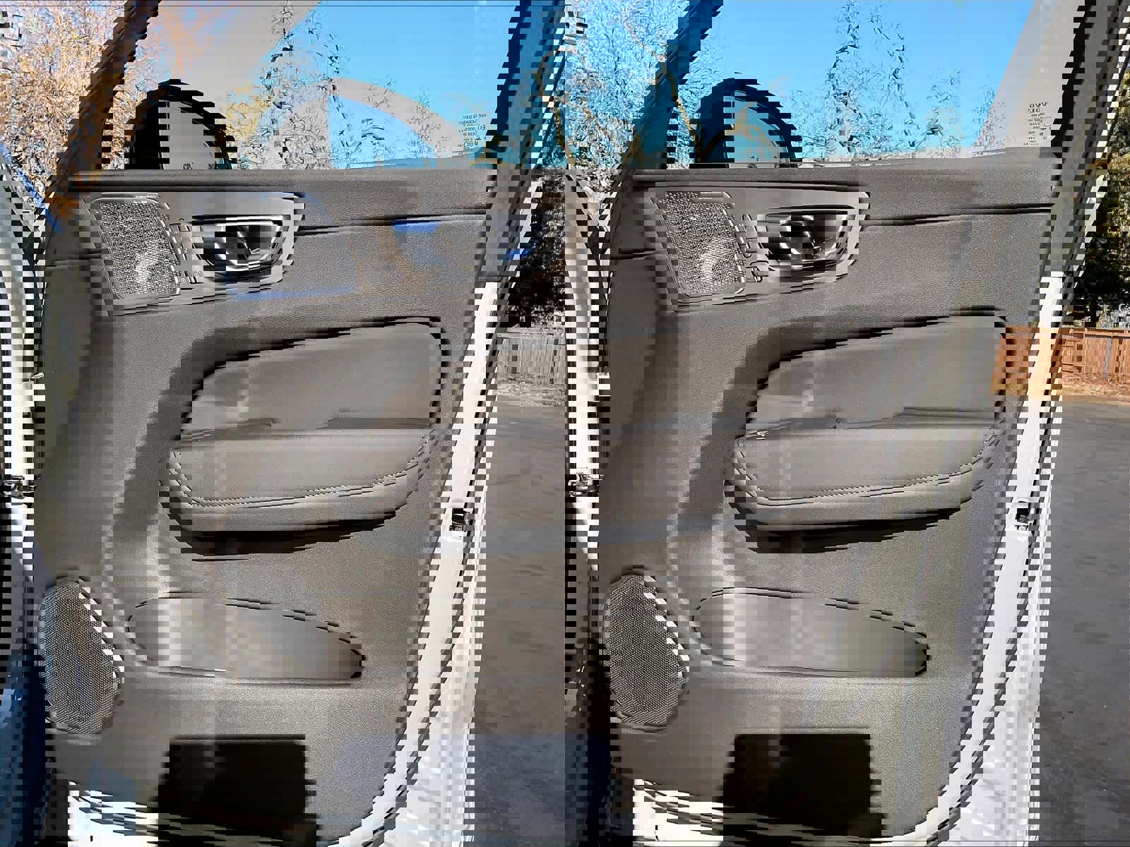 New 2026 Volvo XC60 T8 Ultra w/ Climate Package image 30