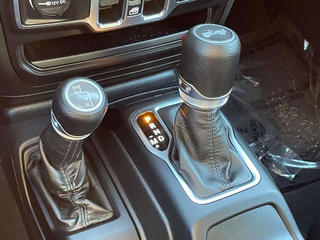 Used 2021 Jeep Wrangler Unlimited Sport image 38