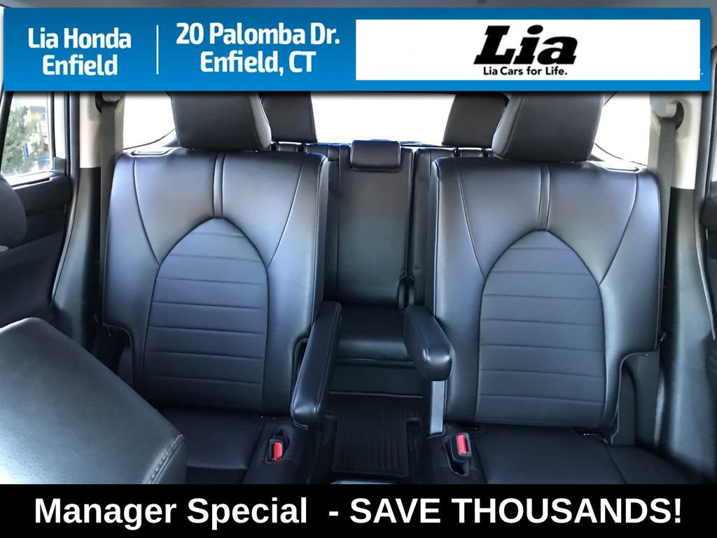 Used 2023 Toyota Highlander XLE image 8