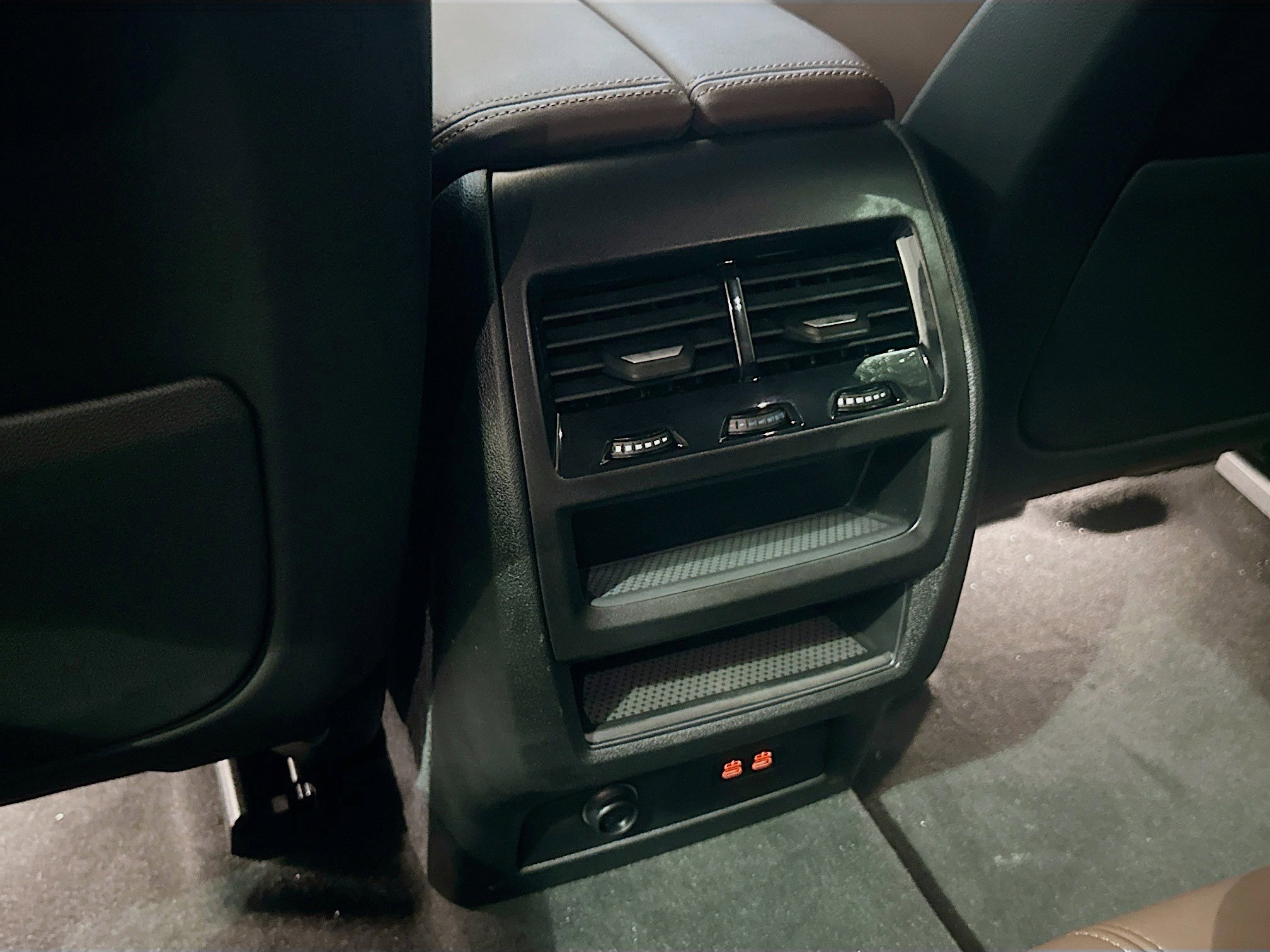 Used 2026 BMW X5 xDrive40i w/ Executive Package image 19