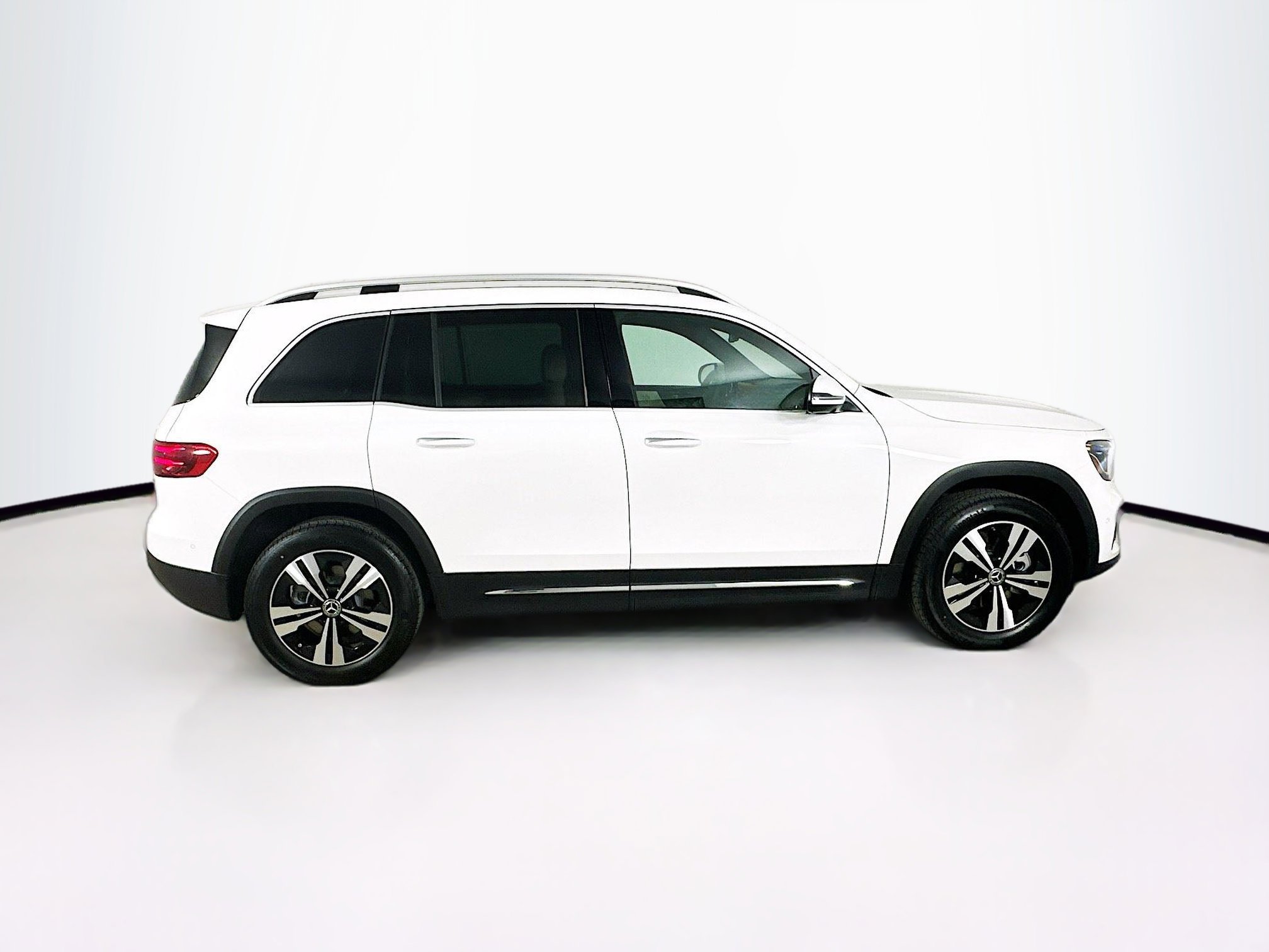 Certified 2025 Mercedes-Benz GLB 250 4MATIC image 8