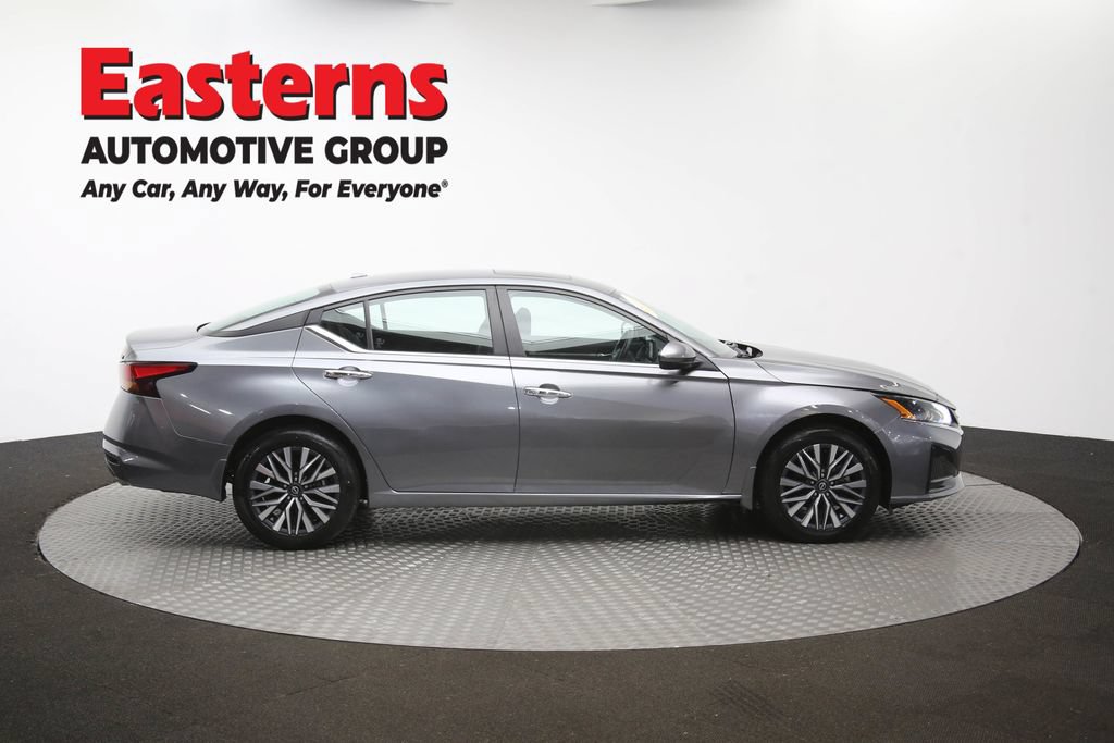 Used 2023 Nissan Altima 2.5 SV w/ SV Premium Package AWD/4WD image 45