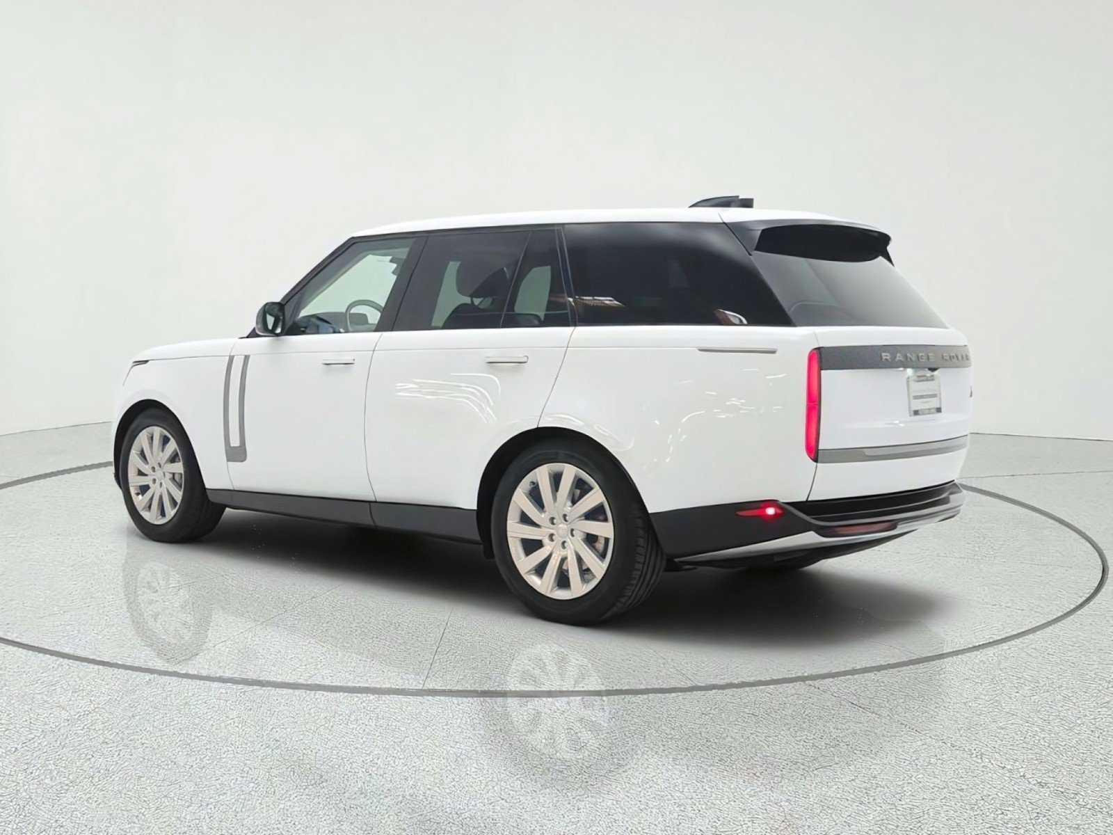 Used 2023 Land Rover Range Rover SE AWD/4WD image 7