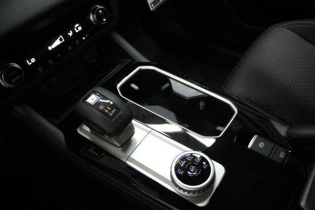 New 2026 Mitsubishi Outlander ES image 14