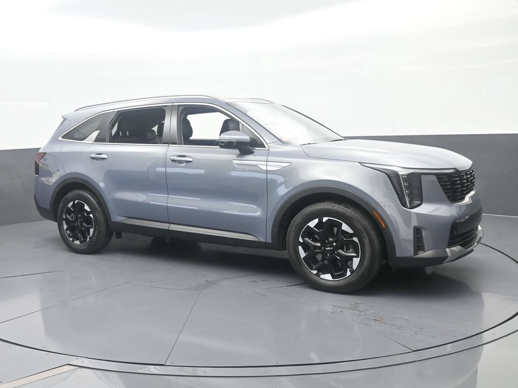 Used 2025 Kia Sorento S w/ Panoramic Sunroof Package FWD image 8