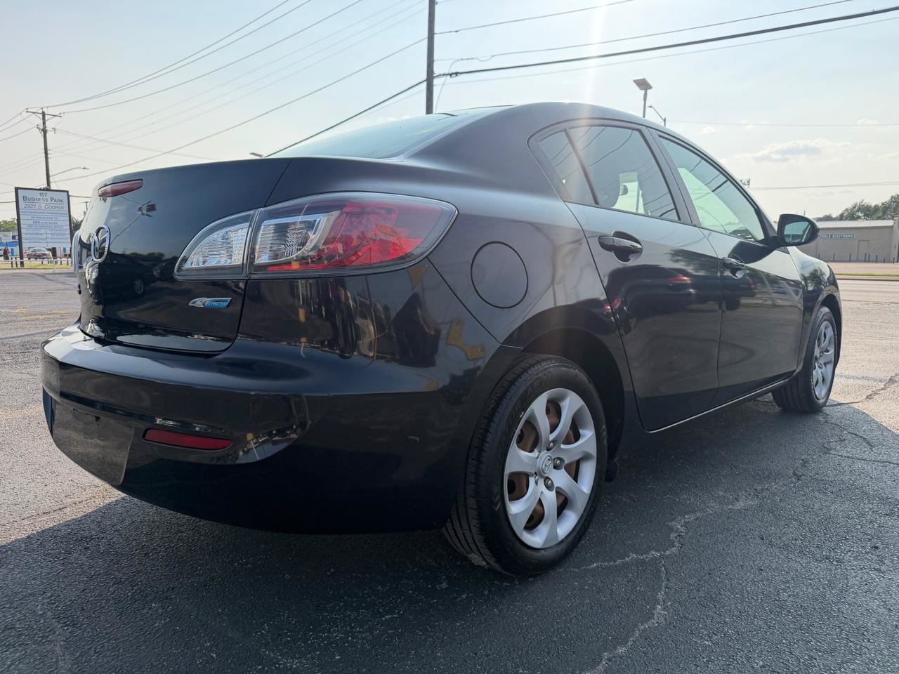 Used 2013 MAZDA MAZDA3 i Sport FWD image 5