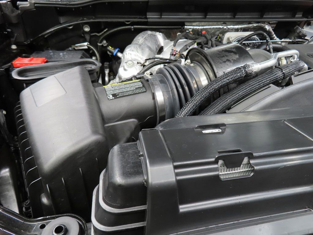 Used 2025 Chevrolet Silverado 2500 LT image 31