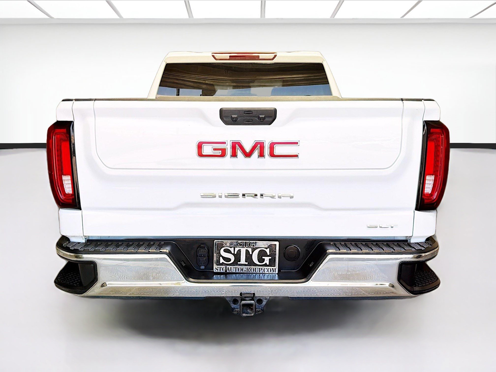 Used 2025 GMC Sierra 1500 SLT AWD/4WD image 5