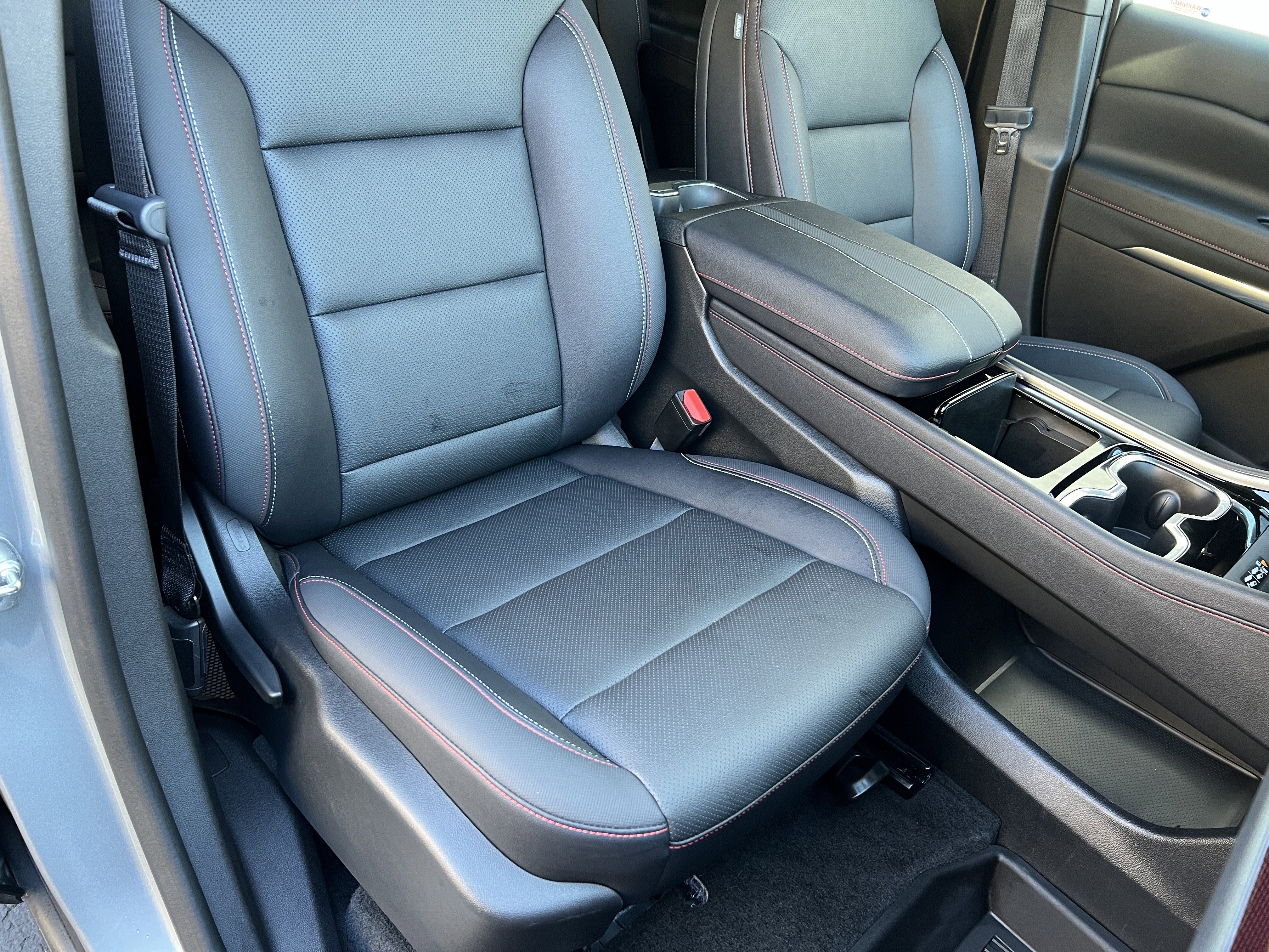 Used 2025 Chevrolet Traverse Z71 w/ Enhanced Driving Package image 28