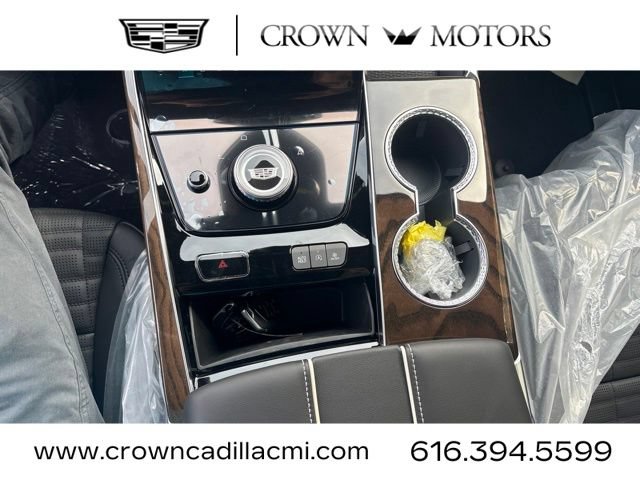 New 2026 Cadillac Escalade ESV Platinum Sport w/ LPO, ONYX Package AWD/4WD image 18