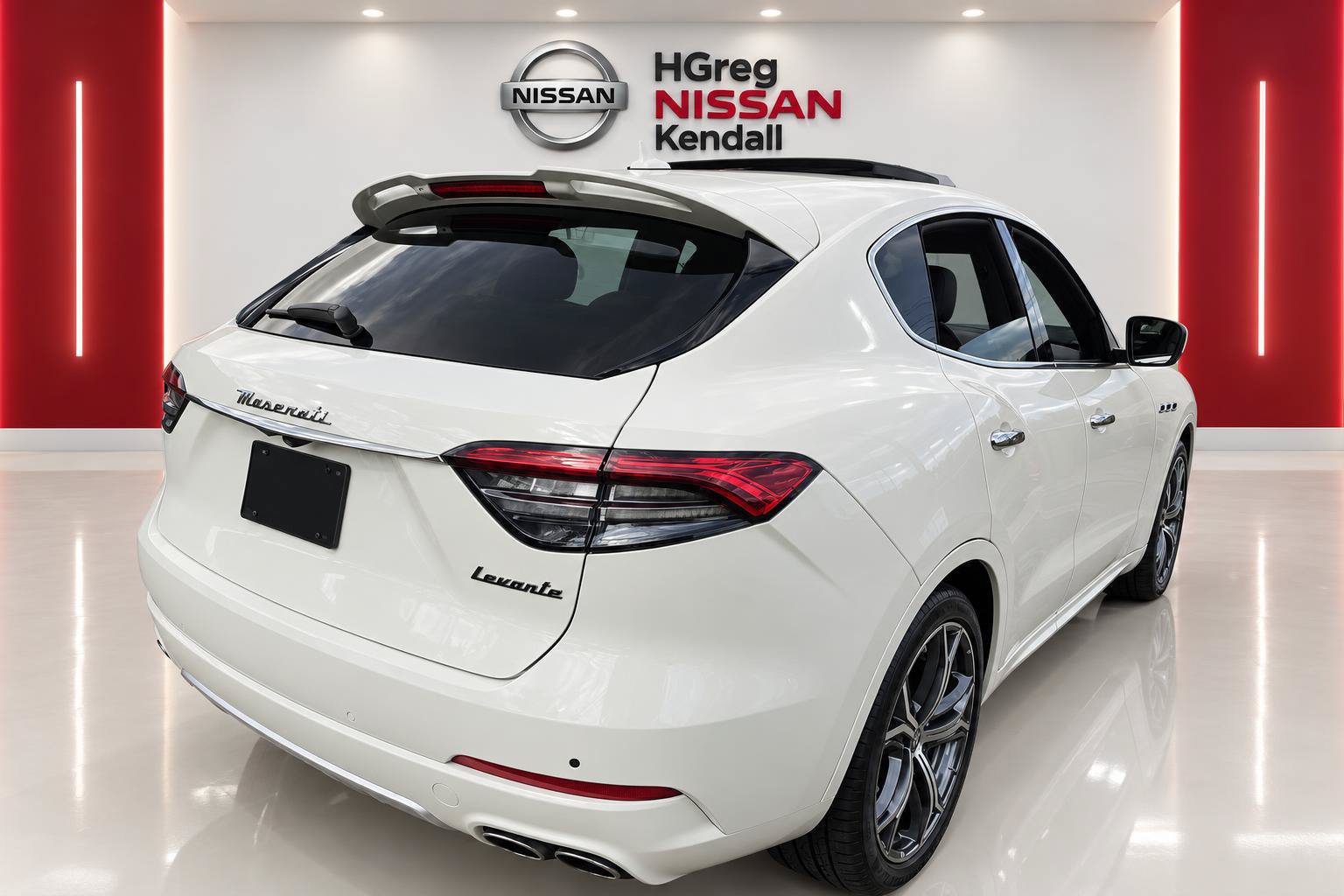 Used 2024 Maserati Levante Modena Ultima AWD/4WD image 4