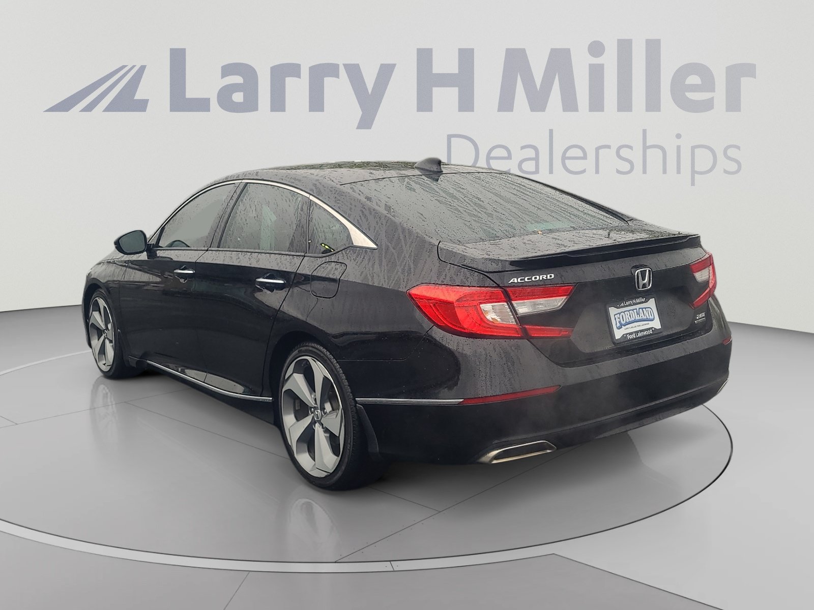 Used 2019 Honda Accord Touring image 3