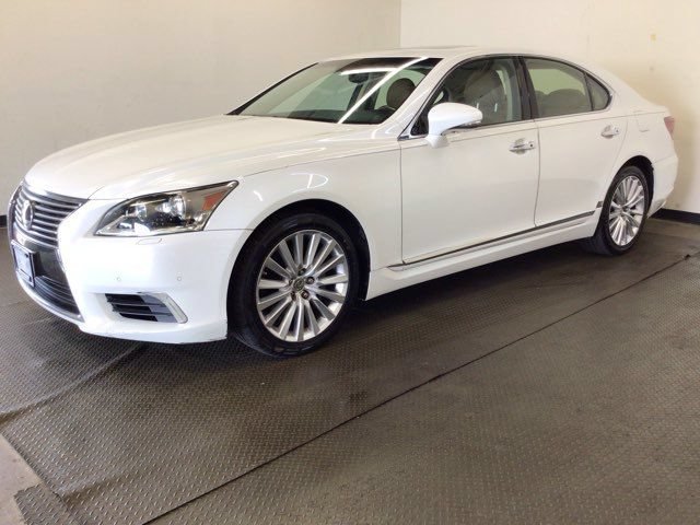 Used 2013 Lexus LS 460 w/ Comfort Pkg RWD image 3