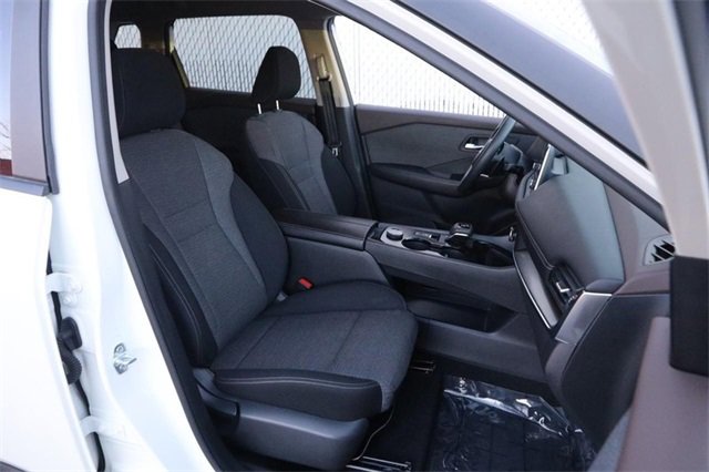 Certified 2023 Nissan Rogue SV image 25