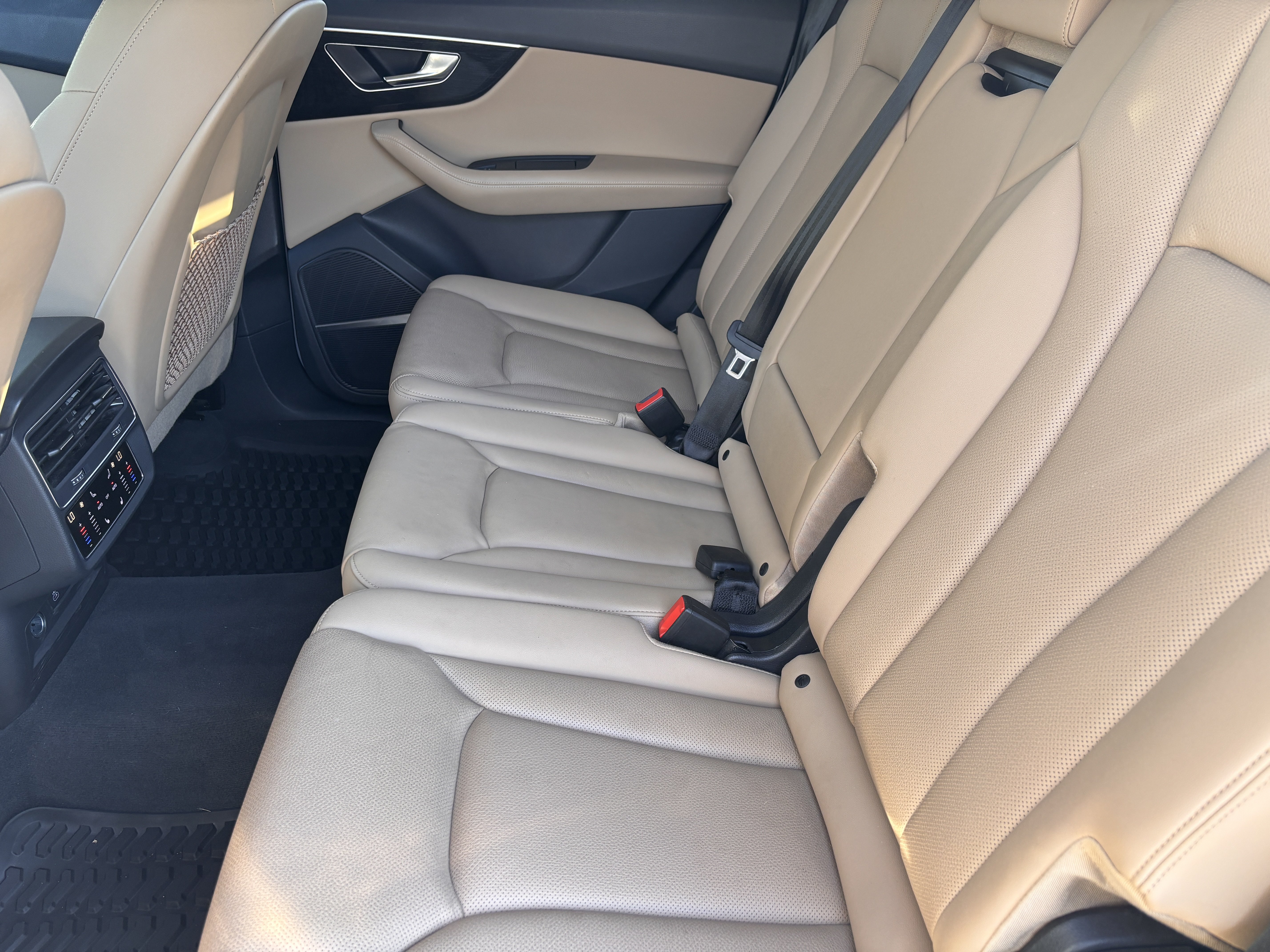Used 2022 Audi Q7 3.0T Prestige AWD/4WD image 20