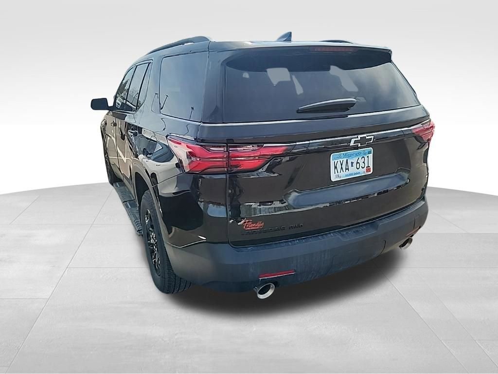 Used 2023 Chevrolet Traverse LT w/ Midnight/Sport Edition image 4