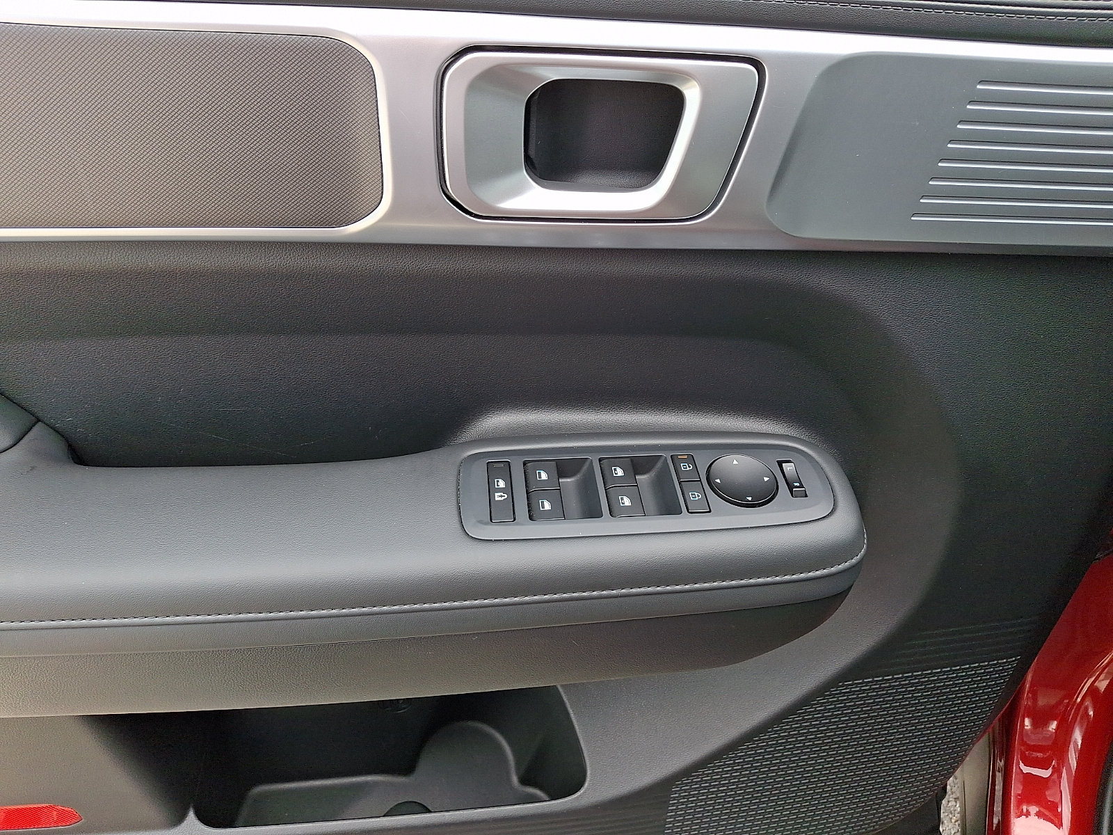 Used 2026 Hyundai Santa Fe SEL AWD/4WD image 16