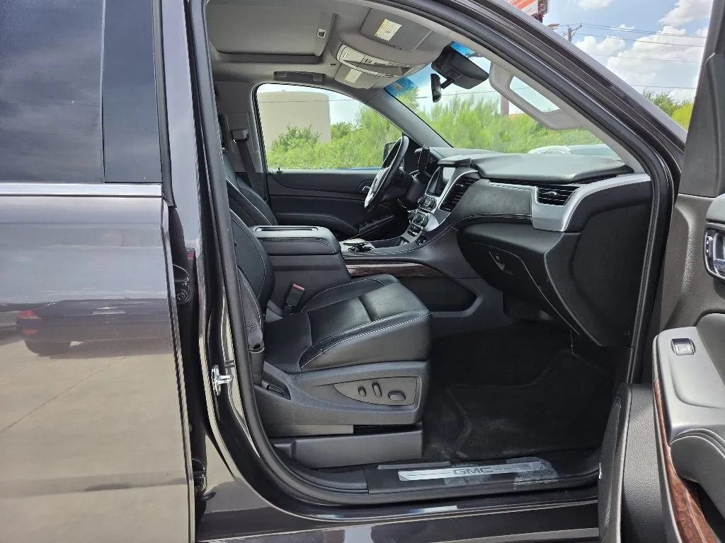 Used 2016 GMC Yukon SLT w/ Open Road Package RWD image 24