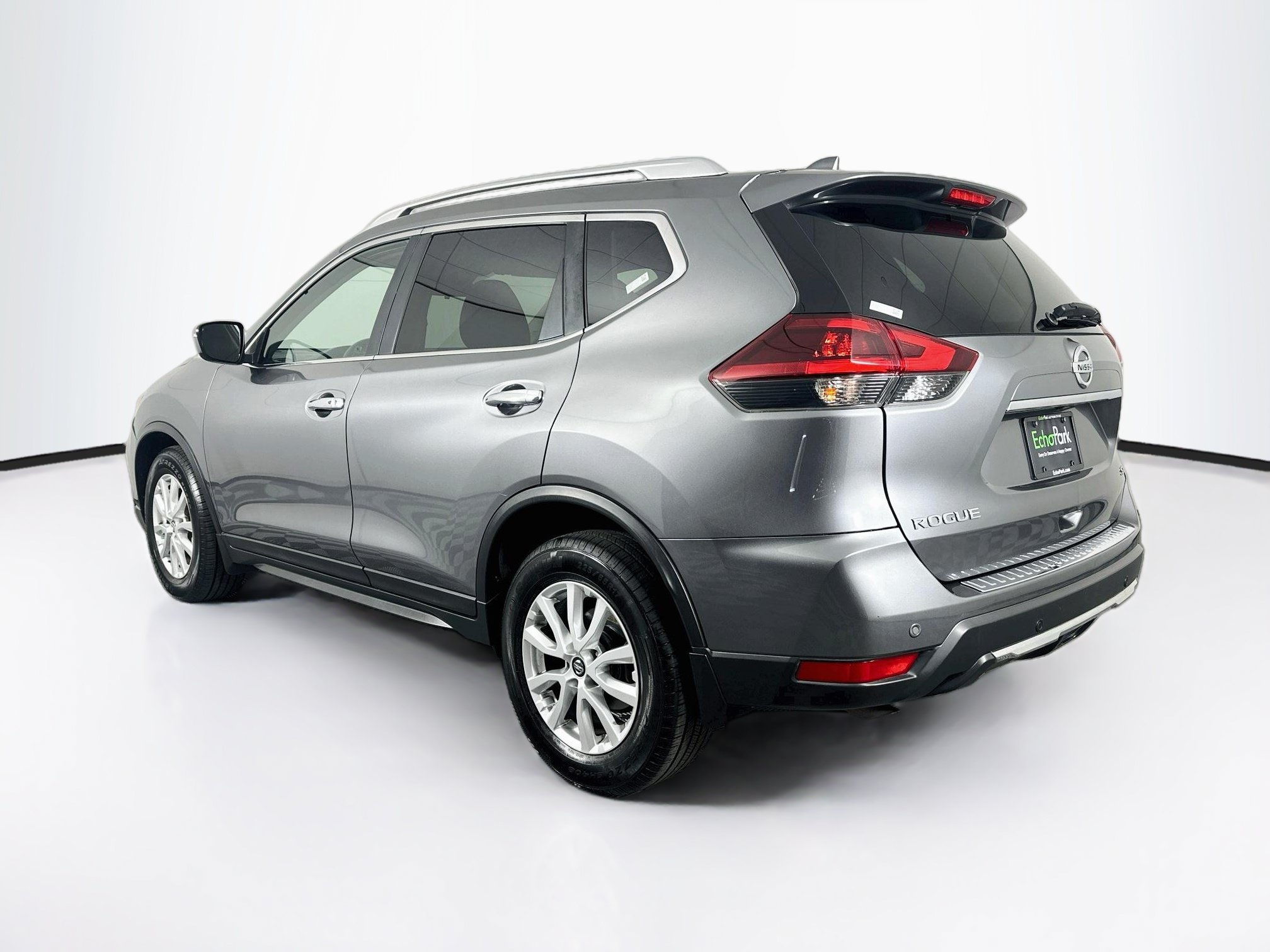 Used 2019 Nissan Rogue SV FWD image 5
