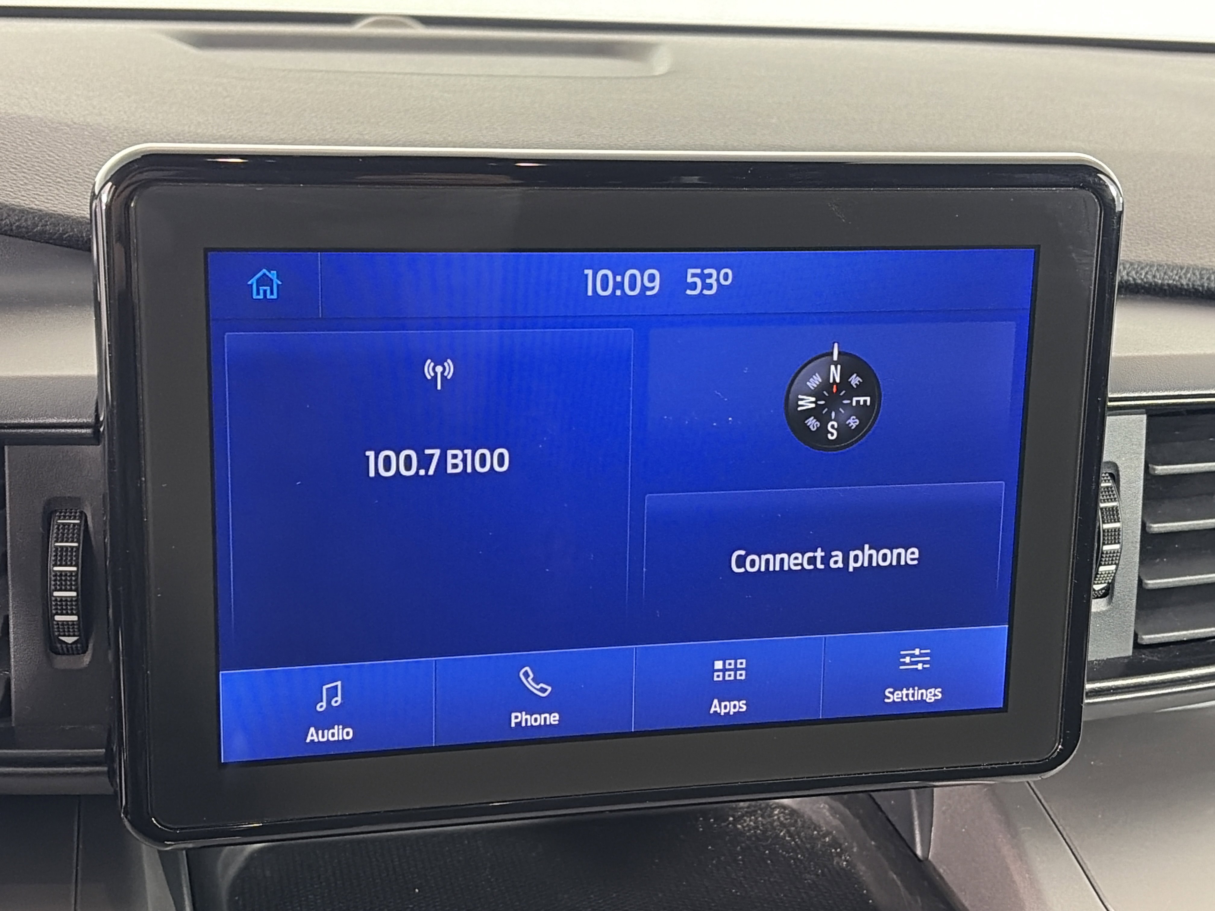 Used 2021 Ford Explorer XLT AWD/4WD image 20