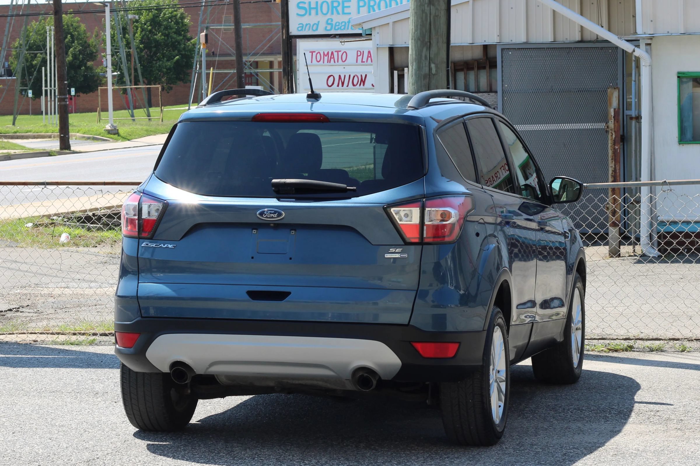 Used 2018 Ford Escape SE w/ Ford Safe & Smart Package AWD/4WD image 8