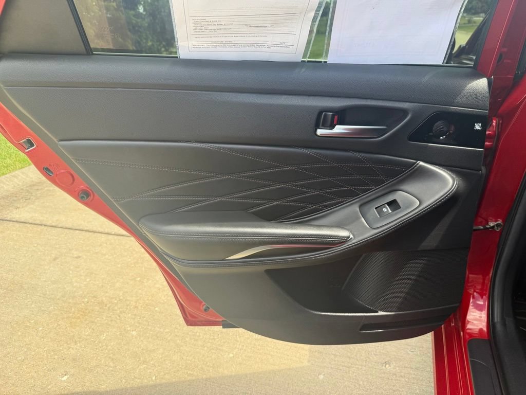 Used 2022 Toyota Avalon Limited w/ Advanced Safety Package FWD image 12