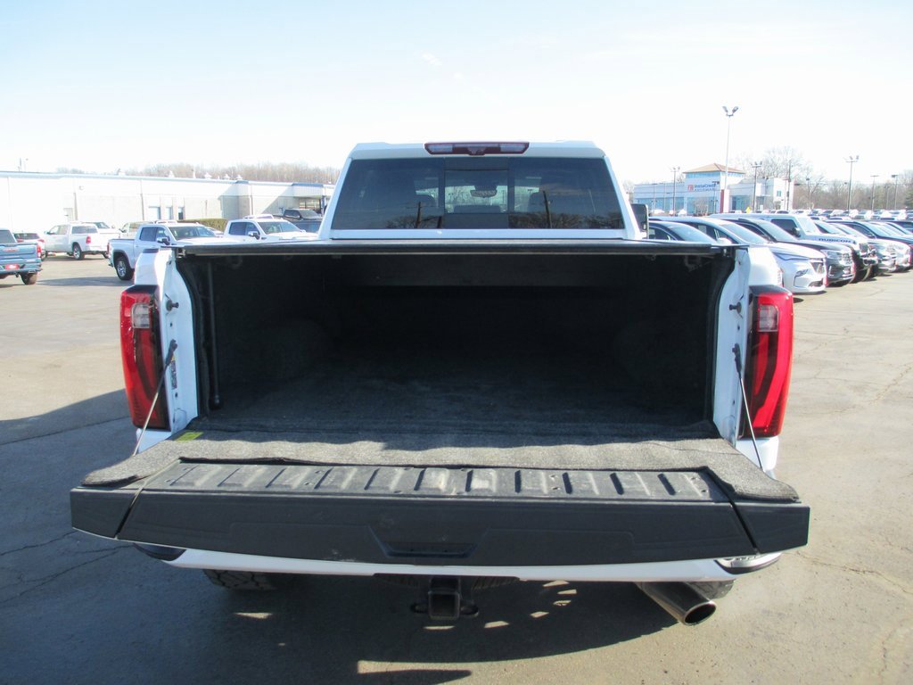 Used 2024 GMC Sierra 3500 Denali w/ Denali Reserve Package image 9