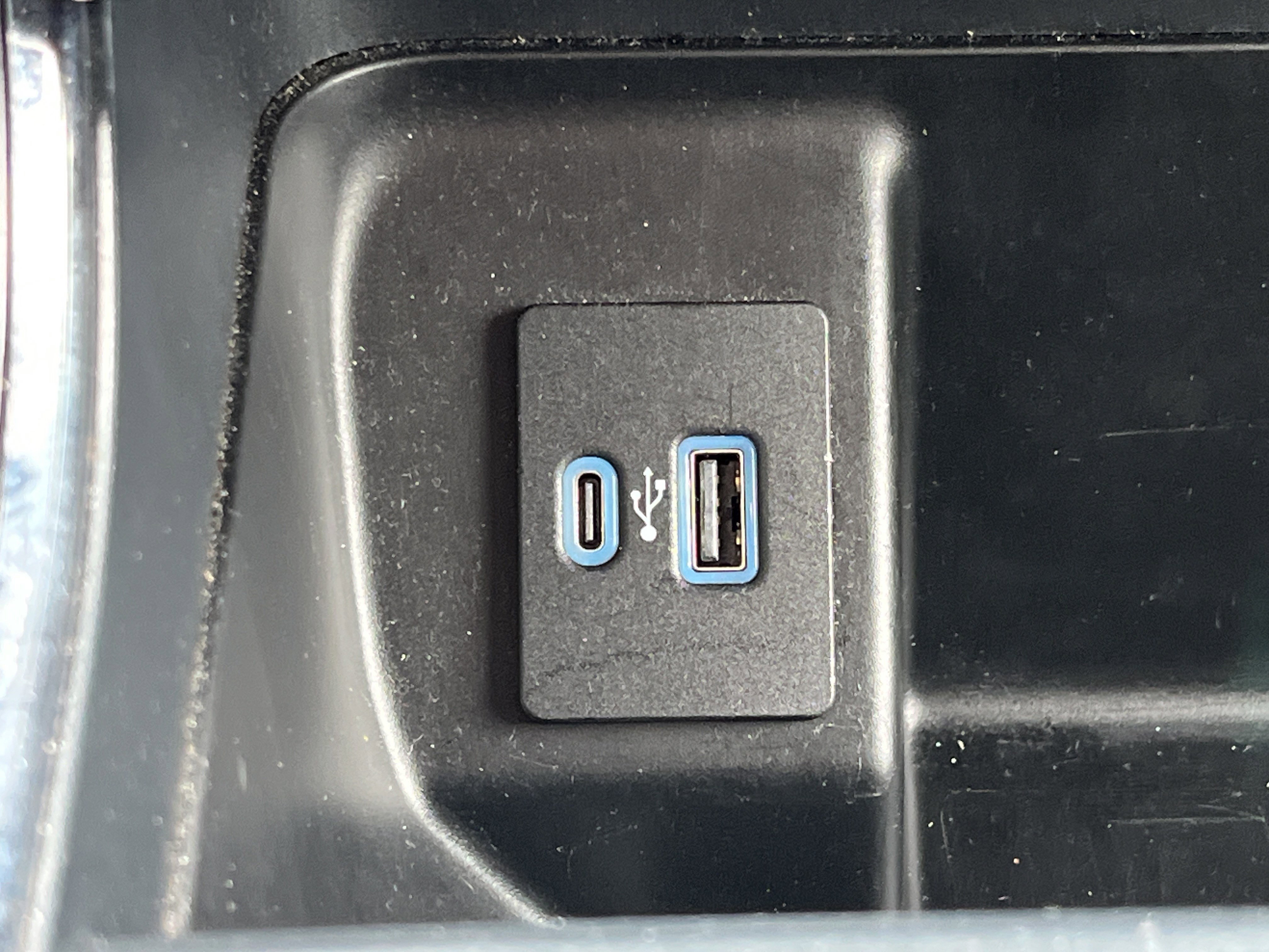 Used 2024 Ford F150 XLT w/ Mobile Office Package image 9