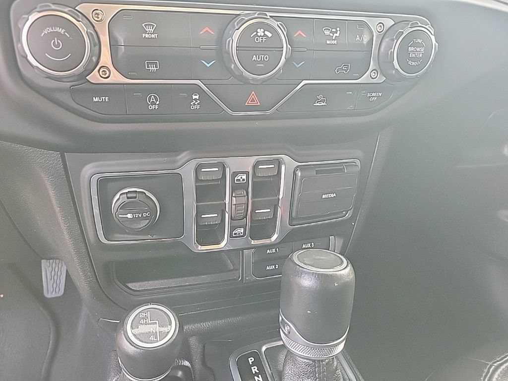 Used 2021 Jeep Wrangler Unlimited Sahara AWD/4WD image 29