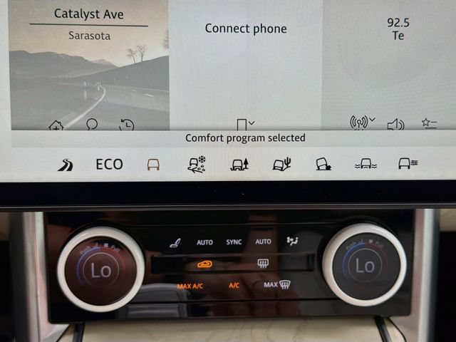 Used 2023 Land Rover Range Rover SV AWD/4WD image 30