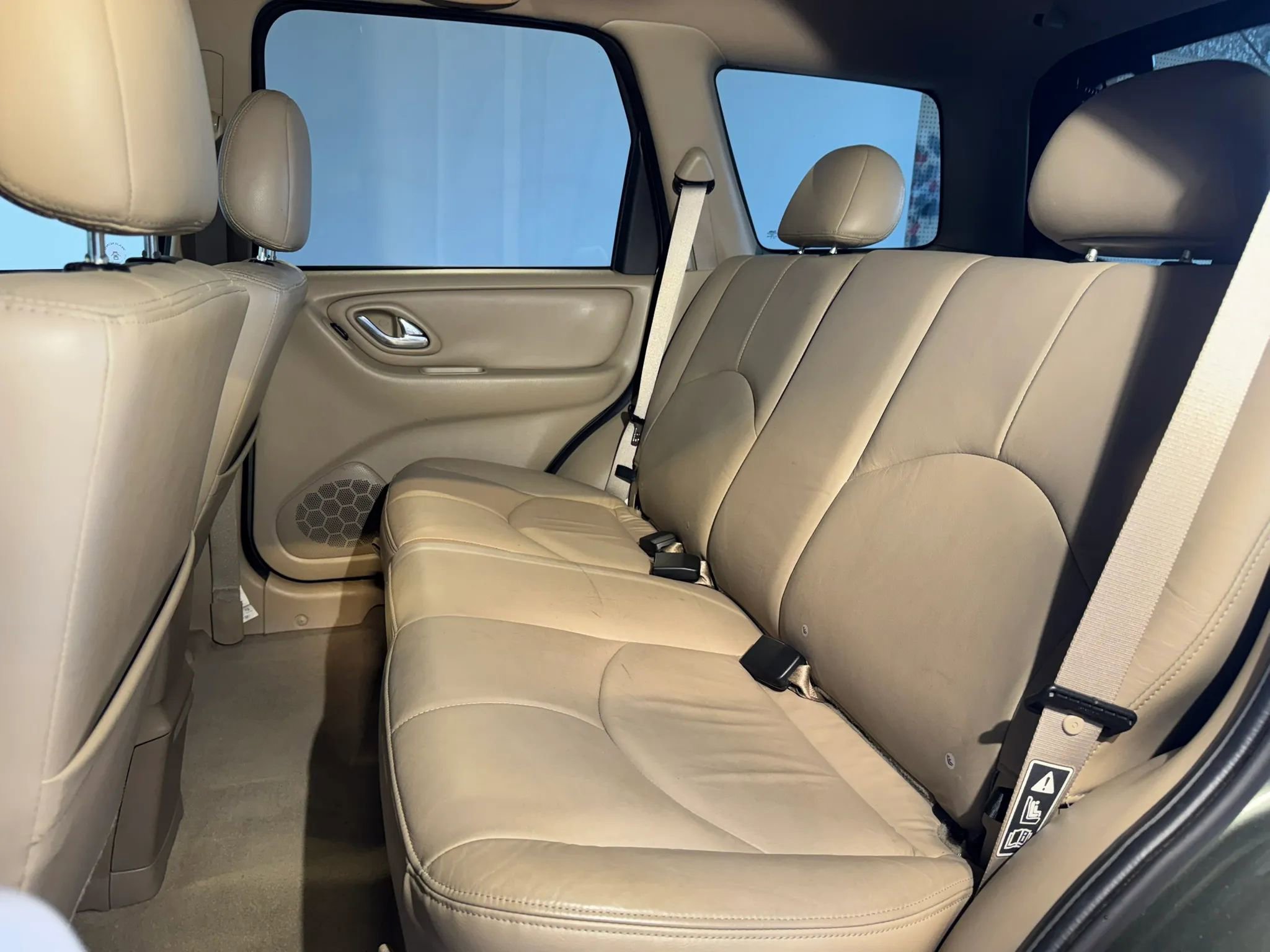 Used 2002 MAZDA Tribute ES image 23